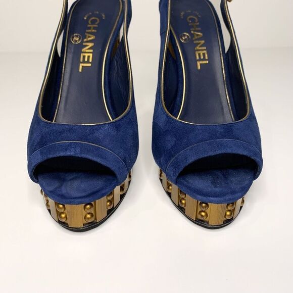 Chanel Blue Suede Gold Studded Interlocking C Slingback Heels EU 37 US 6-6.5 - Picture 3 of 12